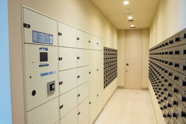 【設備】 | 【メールコーナー・宅配ボックス】使い勝手の良い郵便受けです！宅配ボックスは大小様々なサイズに対応◎