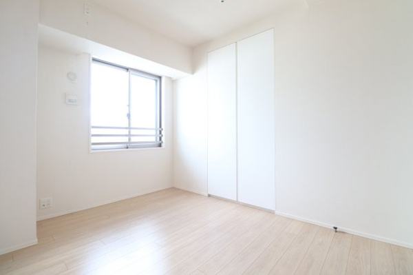 【洋室】 | 【洋室②】約6.0帖の洋室☆寝室や書斎にもおすすめのお部屋です！