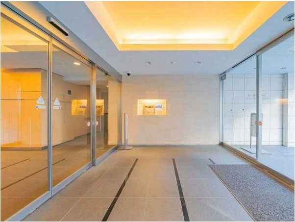 【エントランス】 | ★仲介手数料無料★ RESIDENTIAL SHINAGAWANAKANOBU（南向きで陽当たり・眺望良好）