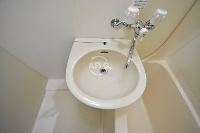 リーガル西天満の洗面所|リーガル西天満　洗面所