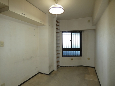 【その他】 | ライオンズガーデン大宮・大和田公園 | 洋室（約４.７畳　内装工事前）