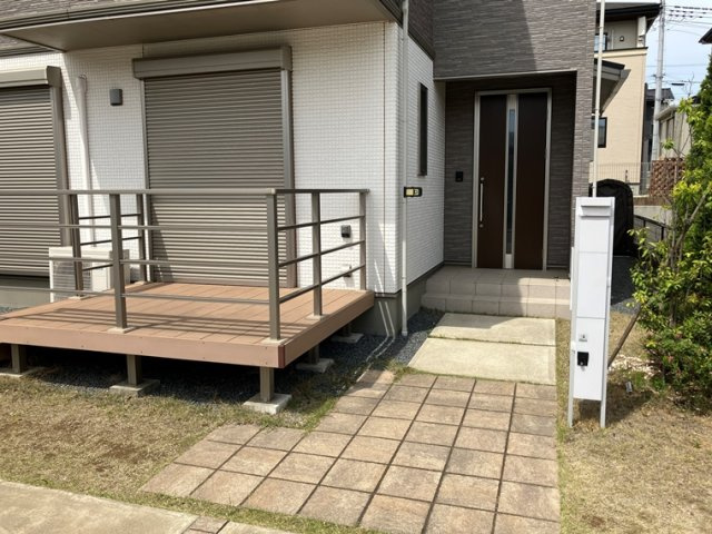 谷田部戸建のエントランス