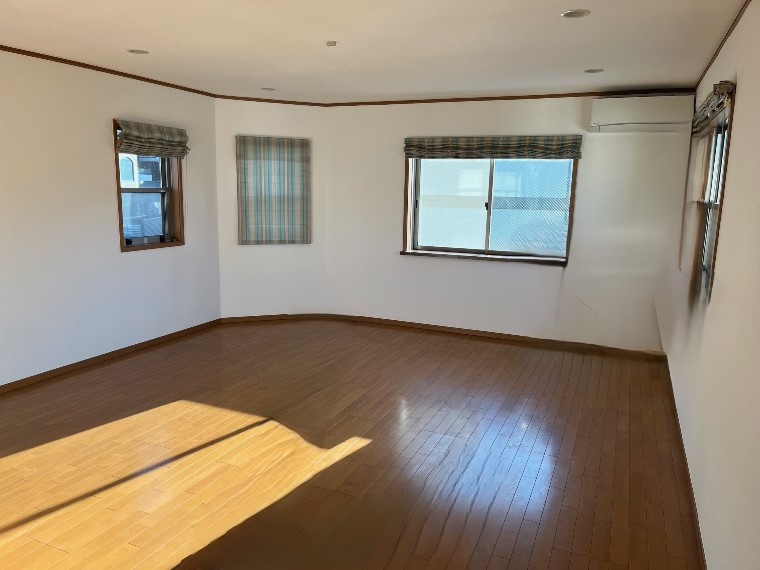 小山戸建の居間・リビング