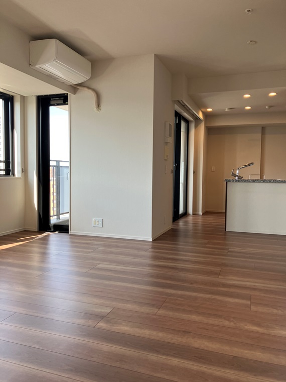 プラウド府中ステーションアリーナの居間・リビング