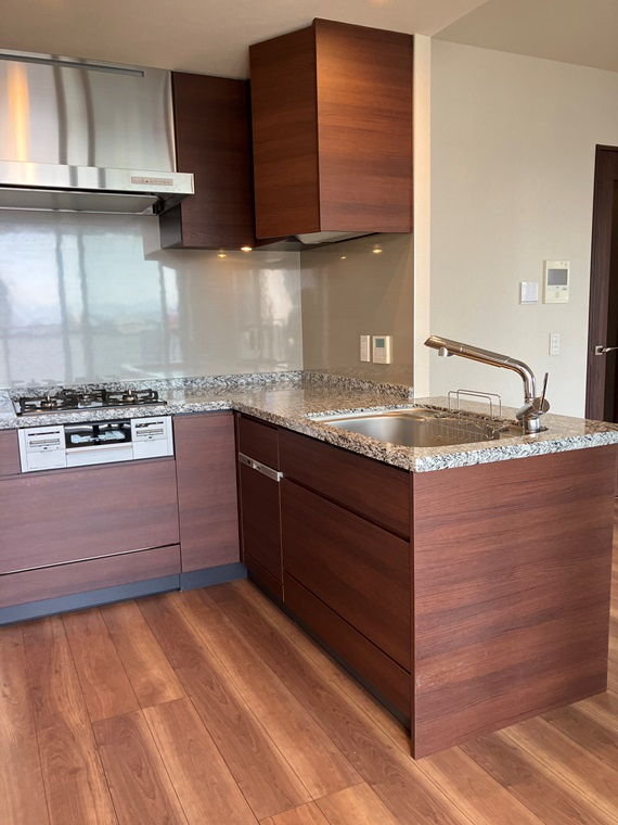 プラウド府中ステーションアリーナのキッチン