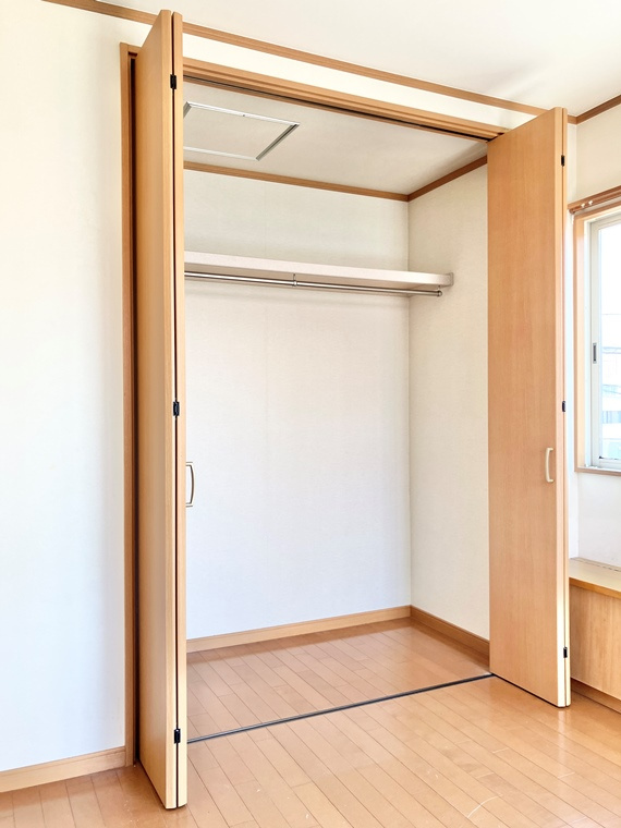 神明町戸建の収納