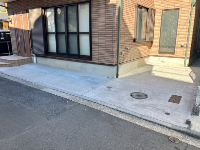 丸山戸建の駐車場