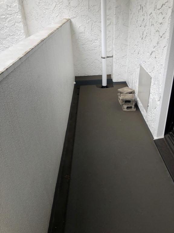 秀和祖師谷大蔵レジデンスのバルコニー