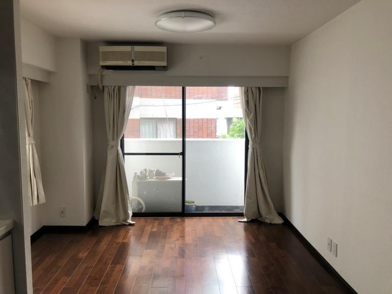 秀和祖師谷大蔵レジデンスの居間・リビング