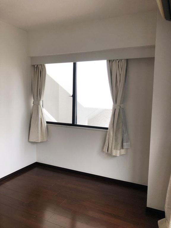 秀和祖師谷大蔵レジデンスの寝室