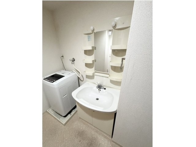 スカイコート銀座東第2の内装|明るい色調の室内です