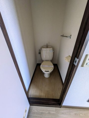 【洗面所】 | タウニィ豊後A | 日々の暮らしに欠かせないお風呂です
タウニィ豊後A棟202号室　2022/8/6撮影