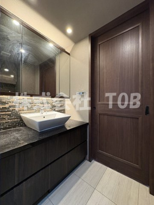 【独立洗面台】 | ヴェレーナグラン浜田山 | 3面鏡※クリーニング完了前※