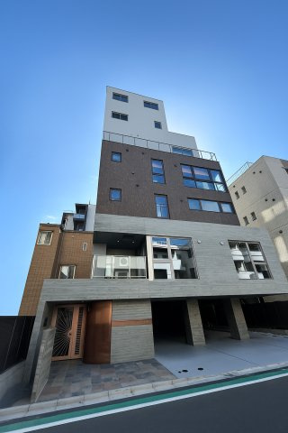 ARROWS EAST Bの外観