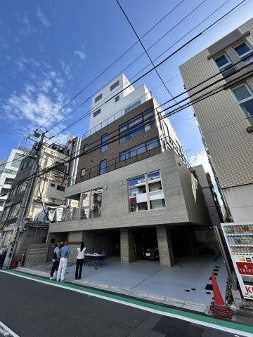 ARROWS EAST Bの外観