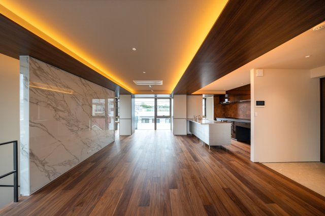 ARROWS EAST Bの居間・リビング