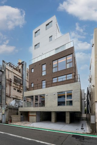 ARROWS EAST　PHの外観