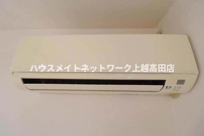 グランシャトー Ⅲの設備|備え付けエアコン