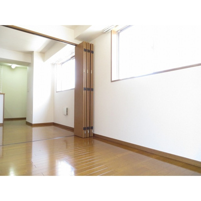 【居間・リビング】 | キャルム浅草 | ※同タイプの別のお部屋の写真です