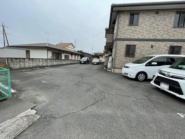 ドミールＳＵＧＵＲＯの駐車場|駐車場