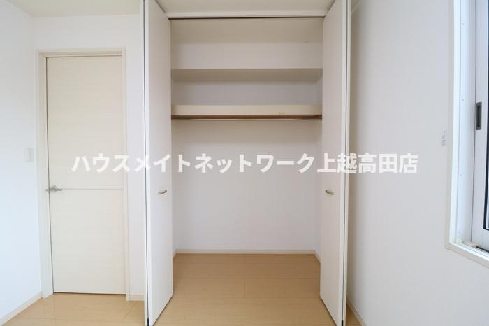 グランシャトー Ｂの収納|クローゼット（参考102号室反転室内写真）