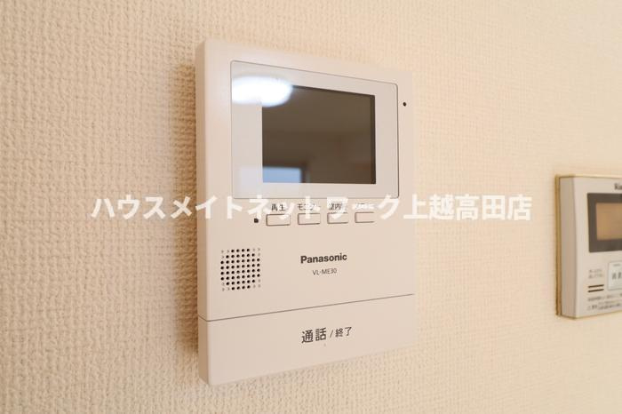 グランシャトー Ｂのセキュリティ|モニターホン（参考102号室反転室内写真）