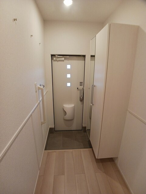 メゾン　アンソレイエ　下之城Ⅰの玄関