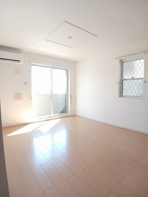 ブレッザ　Ⅱの居間・リビング