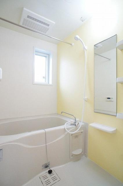 ブレッザ　Ⅱの浴室