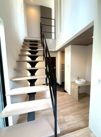 ラフシアNAGANUKIⅡ　新築モデルの外観パース|外観イメージ「ラフシア名古木Ⅱ」
外壁・屋根にはBLACKガルバリウム使用