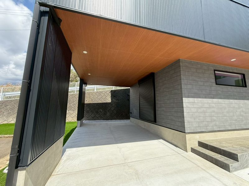 ラフシアNAGANUKIⅡ　新築モデルの駐車場|GARAGE含む最大４台可能な駐車場