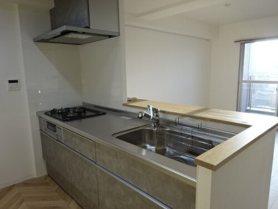 【キッチン】 | 淀川リバーサイドタウンさくら１３ | システムキッチン　※前回募集時／２０２４年７月の写真