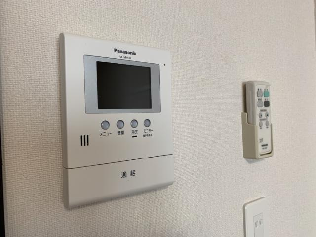 ヒルズ押草の内装|カメラ付インターホン