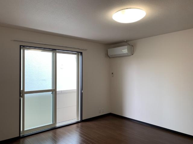 ヒルズ押草の内装|洋室