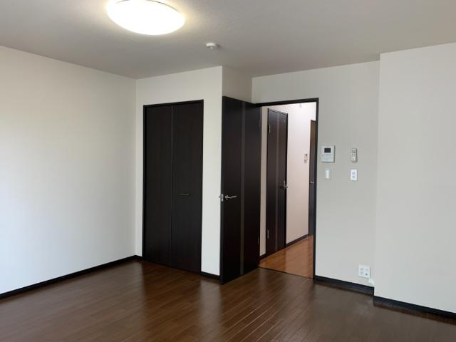 ヒルズ押草の内装|洋室