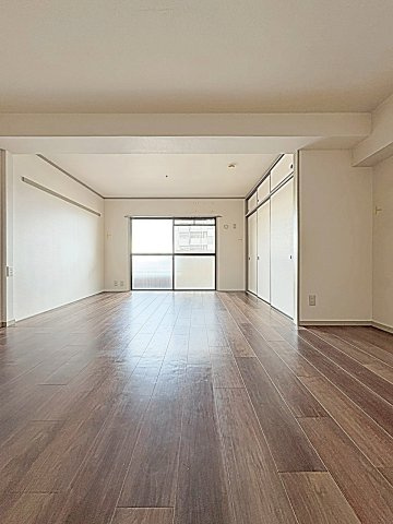 レジデンス南川の居間・リビング