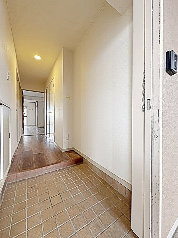 レジデンス南川の玄関