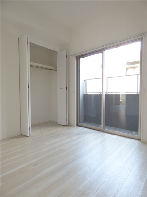 Ｃｏｕｒｔ　ＭＡＲＩＡＧＥの内装|明るい室内です