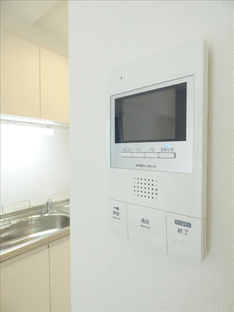 Ｃｏｕｒｔ　ＭＡＲＩＡＧＥの設備|オートロックが付いています