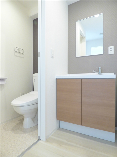 Ｃｏｕｒｔ　ＭＡＲＩＡＧＥの洗面所|スペースが確保できる洗面所です