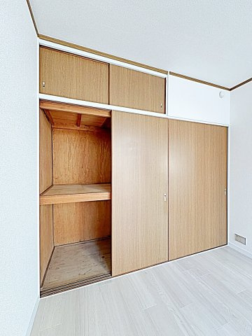 小林ビルの収納