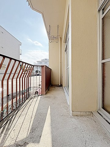 小林ビルのバルコニー