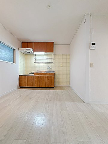 小林ビルの居間・リビング