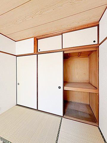 小林ビルの収納