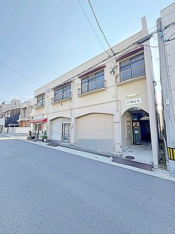 小林ビルの外観