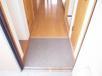 【玄関】 | プラボー・パーヒ | 玄関