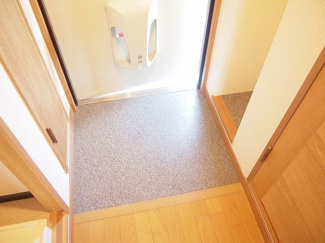 【玄関】 | プラボー・パーヒ | 玄関