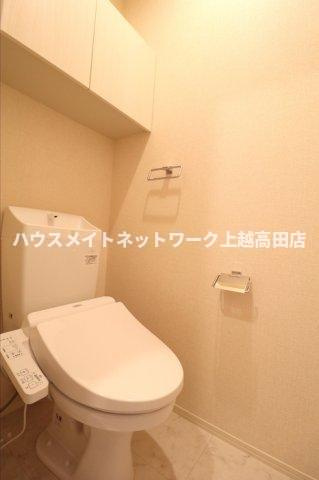 レフィナード Ｃのトイレ|温水洗浄便座