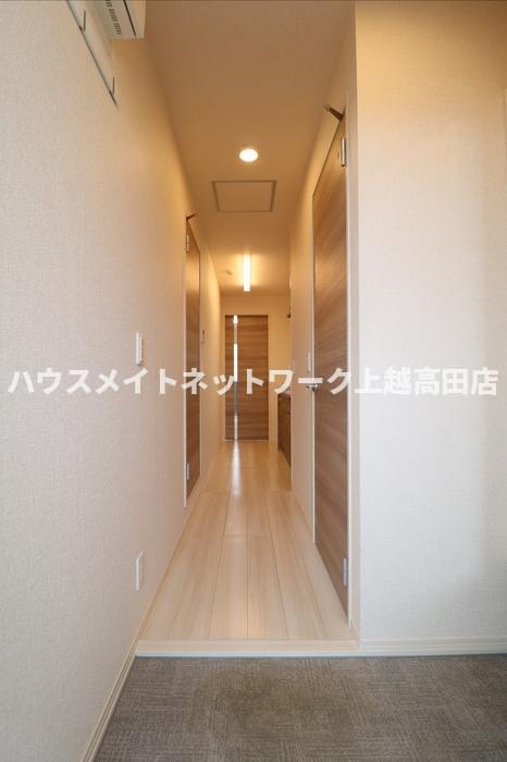 レフィナード Ｃの玄関|玄関