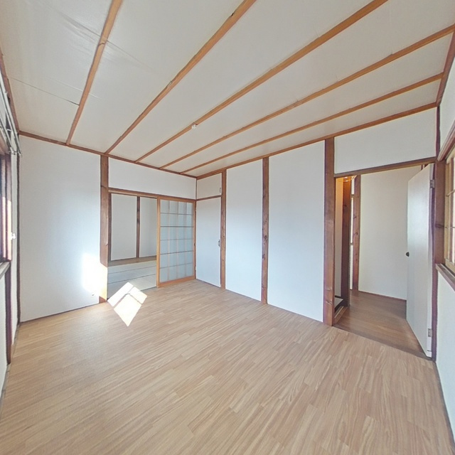 本巣市仏生寺貸家　南の内装